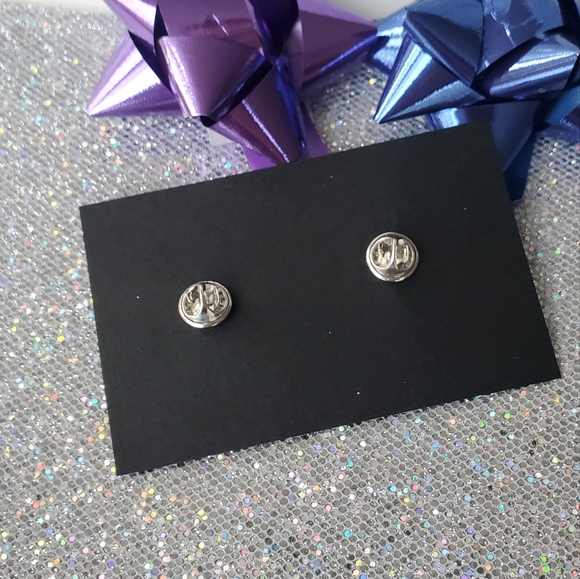 SWIFTIE Taylor Swift jewelry 🎁 Gift set 2 pins with free gift bag black white - Picture 4 of 5